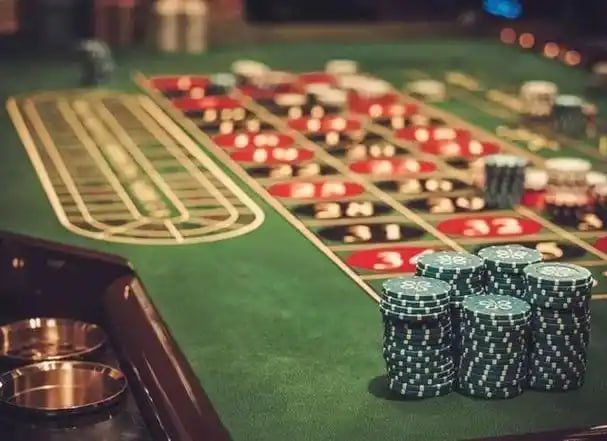 jlbb Casino game categories including baccarat roulette and blackjack on mobile